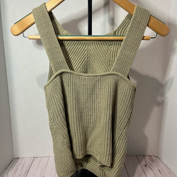 Express Tank Sweater - Picture 3 of 6